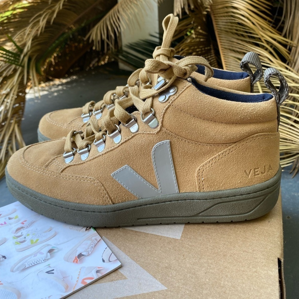 VEJA *NWT* Women’s Roraima Suede Desert Oxford Grey Khaki High Top Sneakers Sz 6 - Picture 3 of 16